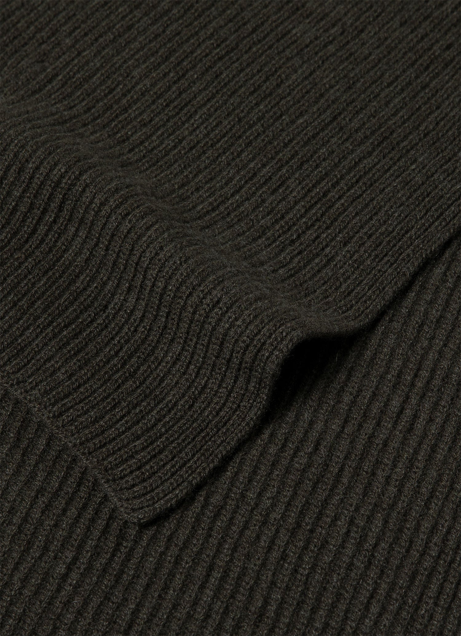 Cashmere Ribbed Scarf in Dark Green