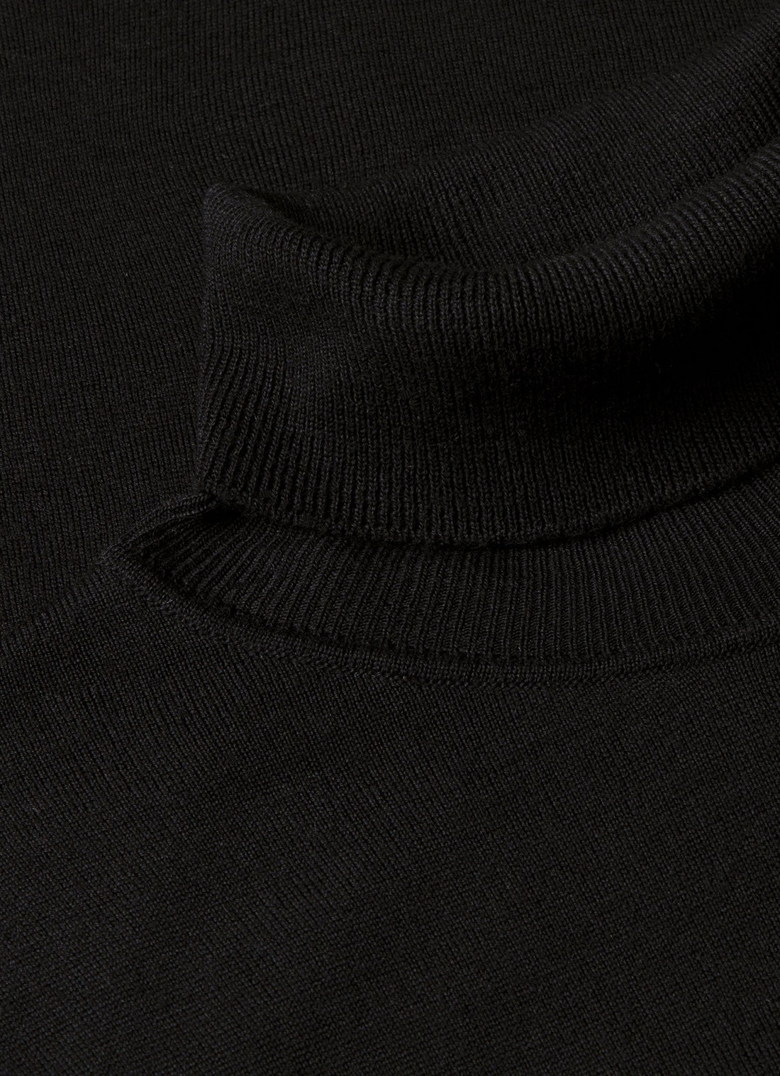 Extra-Fine Merino Roll Neck Jumper