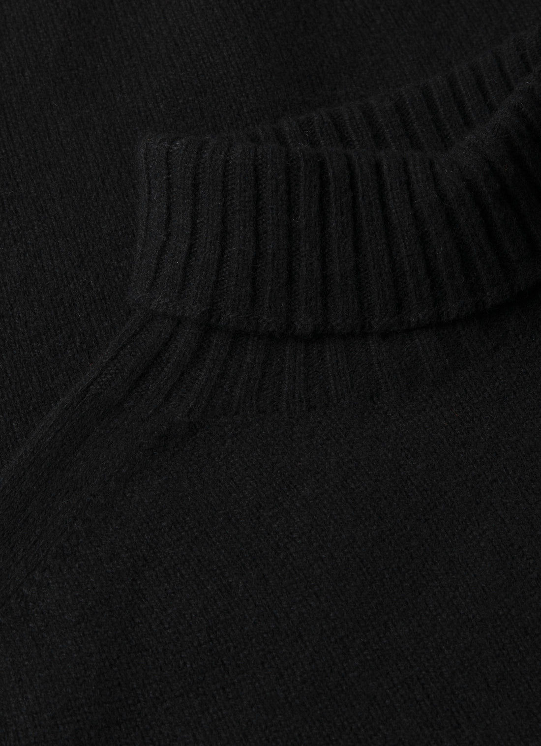 Lambswool Roll Neck