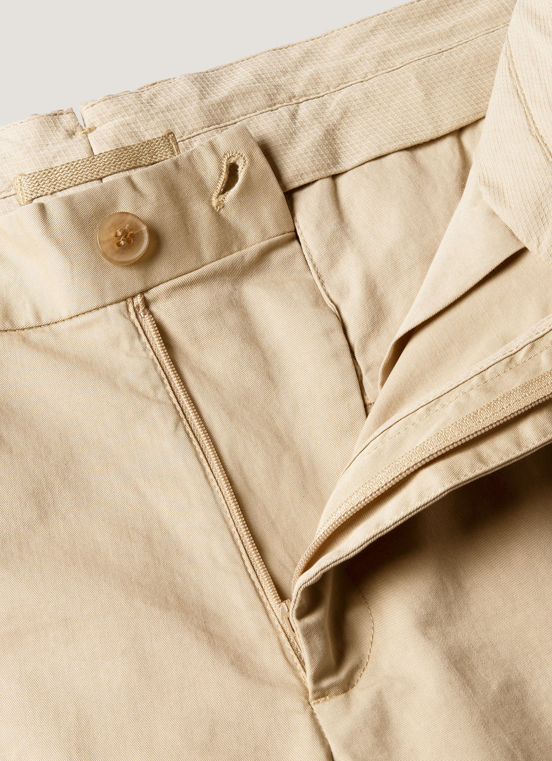 Short chino