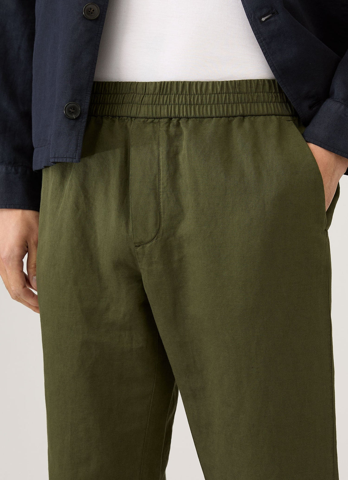 Men's Cotton Linen Drawstring Trouser in Deep Olive