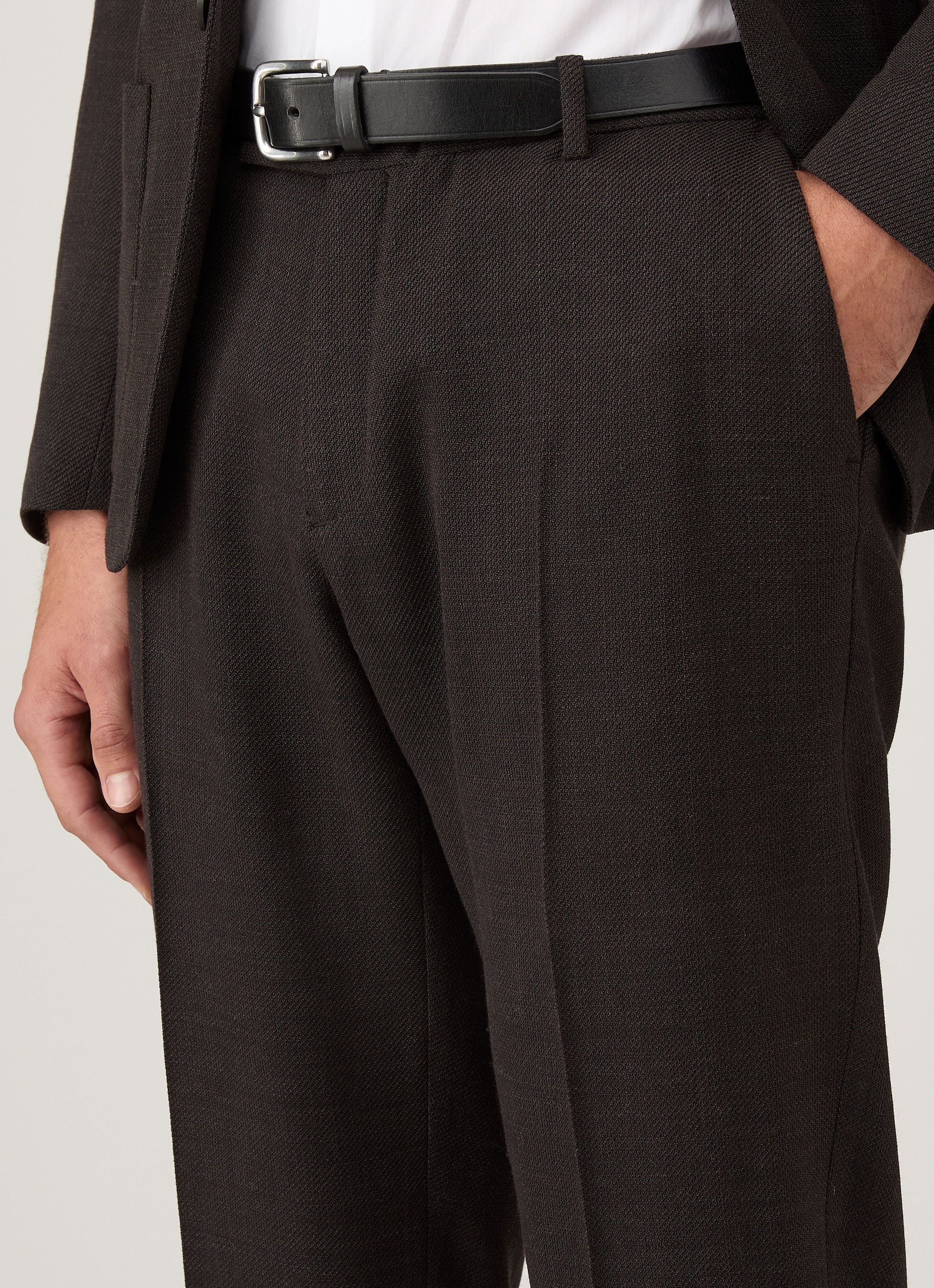Men's Textured Wool Trouser in Truffle