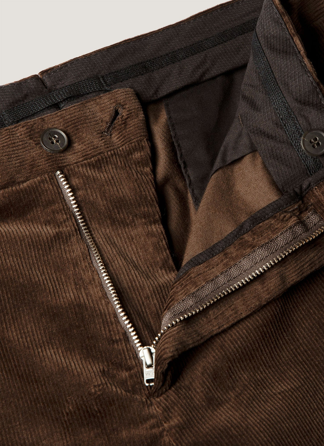 Pantalon en velours côtelé