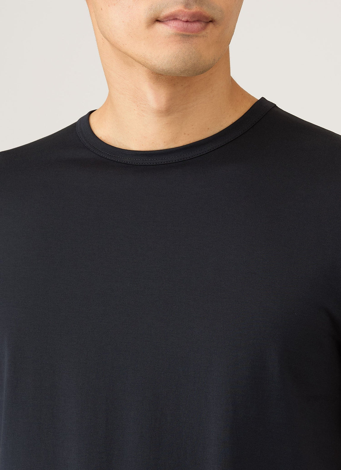 Men's Classic T-shirt in Midnight Navy