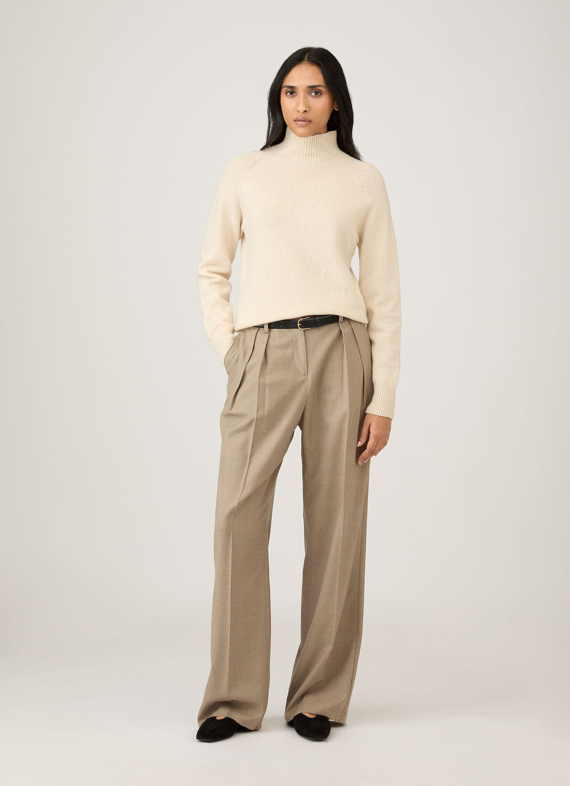Women's Lambswool Funnel Neck Jumper in Ecru