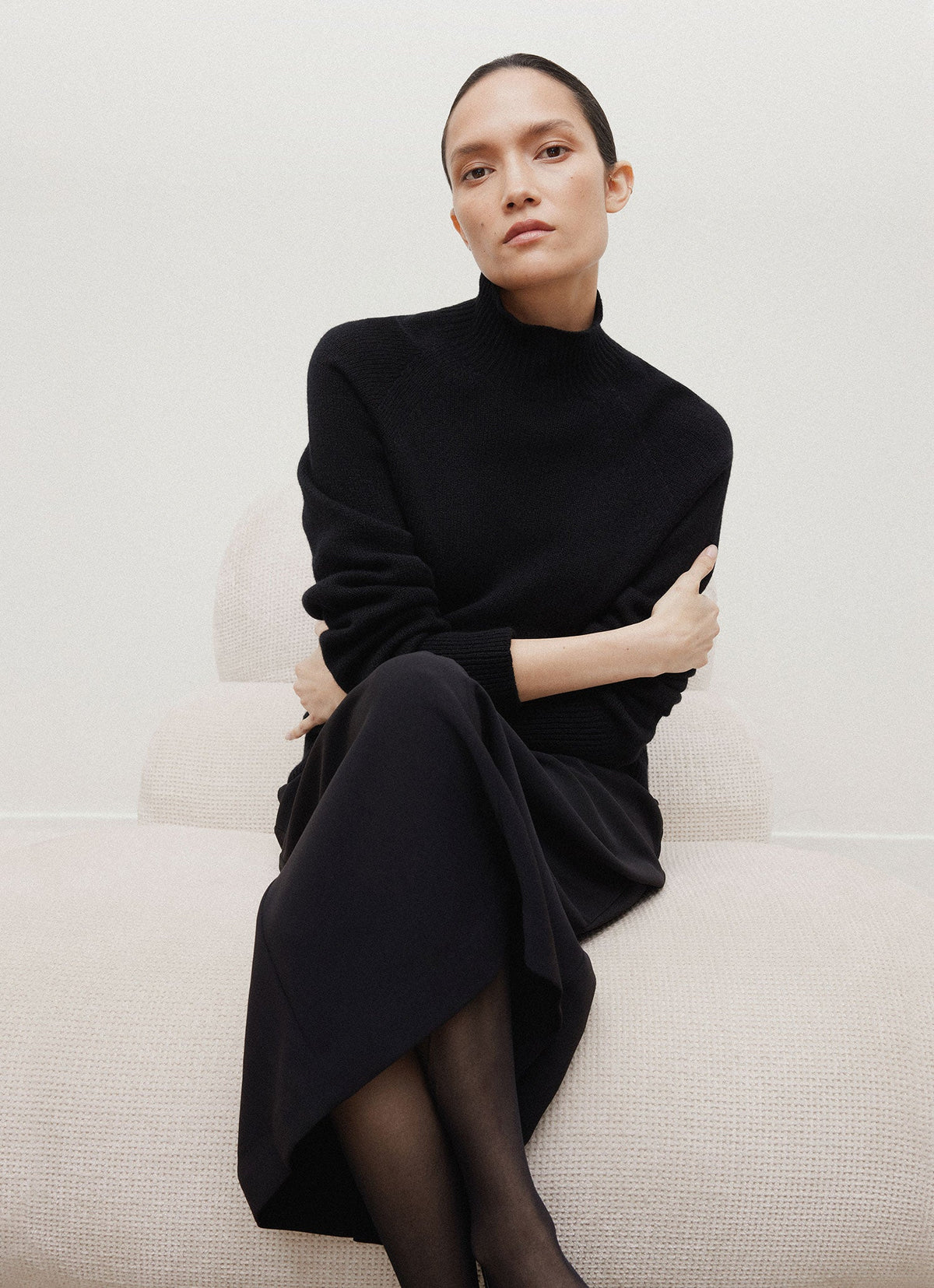 Women's Lambswool Funnel Neck Jumper in Black