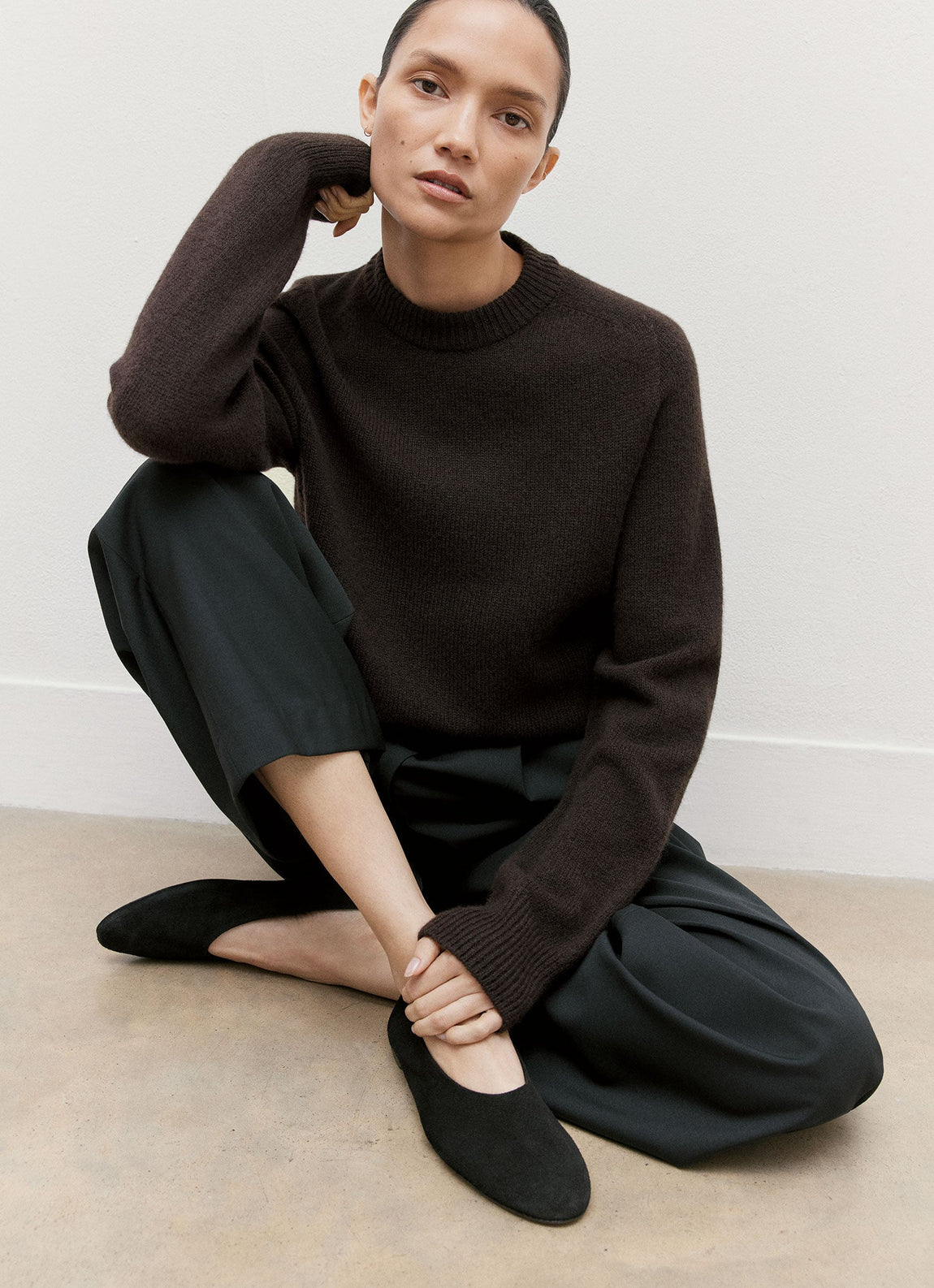 Women's Lambswool Jumper in Truffle