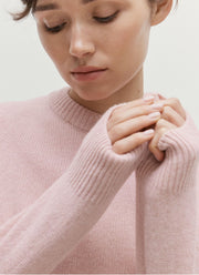 Women's Lambswool Jumper in Cherry Blossom