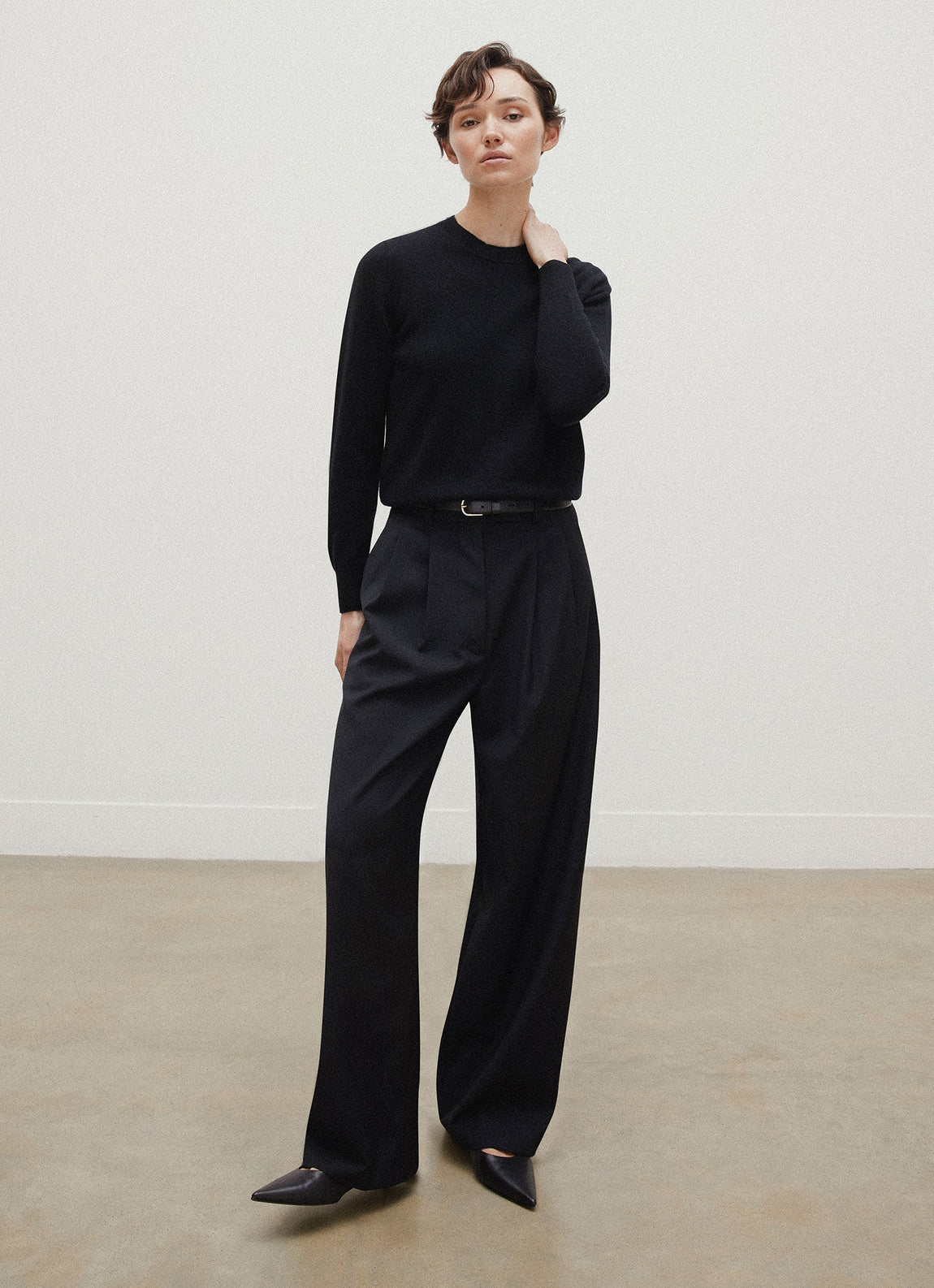 Women's Cashmere Jumper in Black