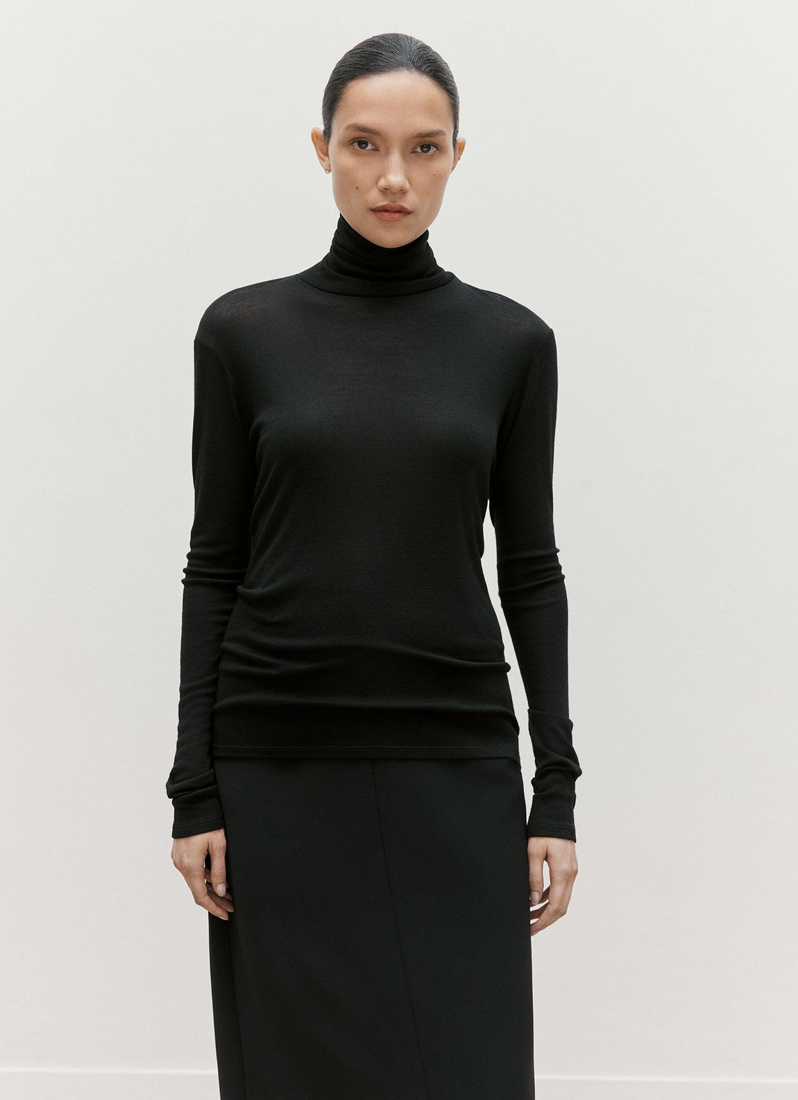 Women's Long Sleeve Funnel Neck Top in Black