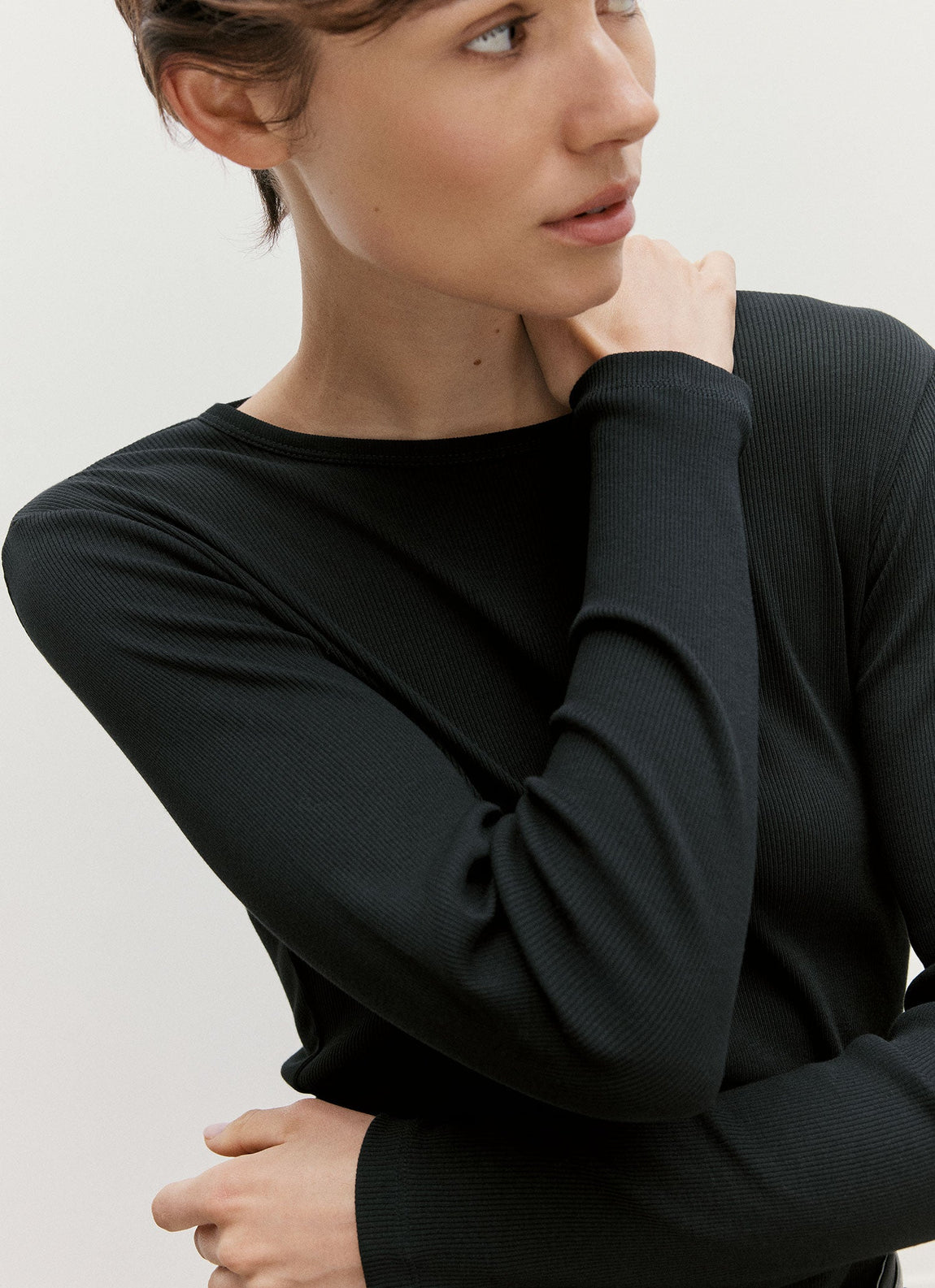 Women's Ribbed Long Sleeve T-shirt in Black