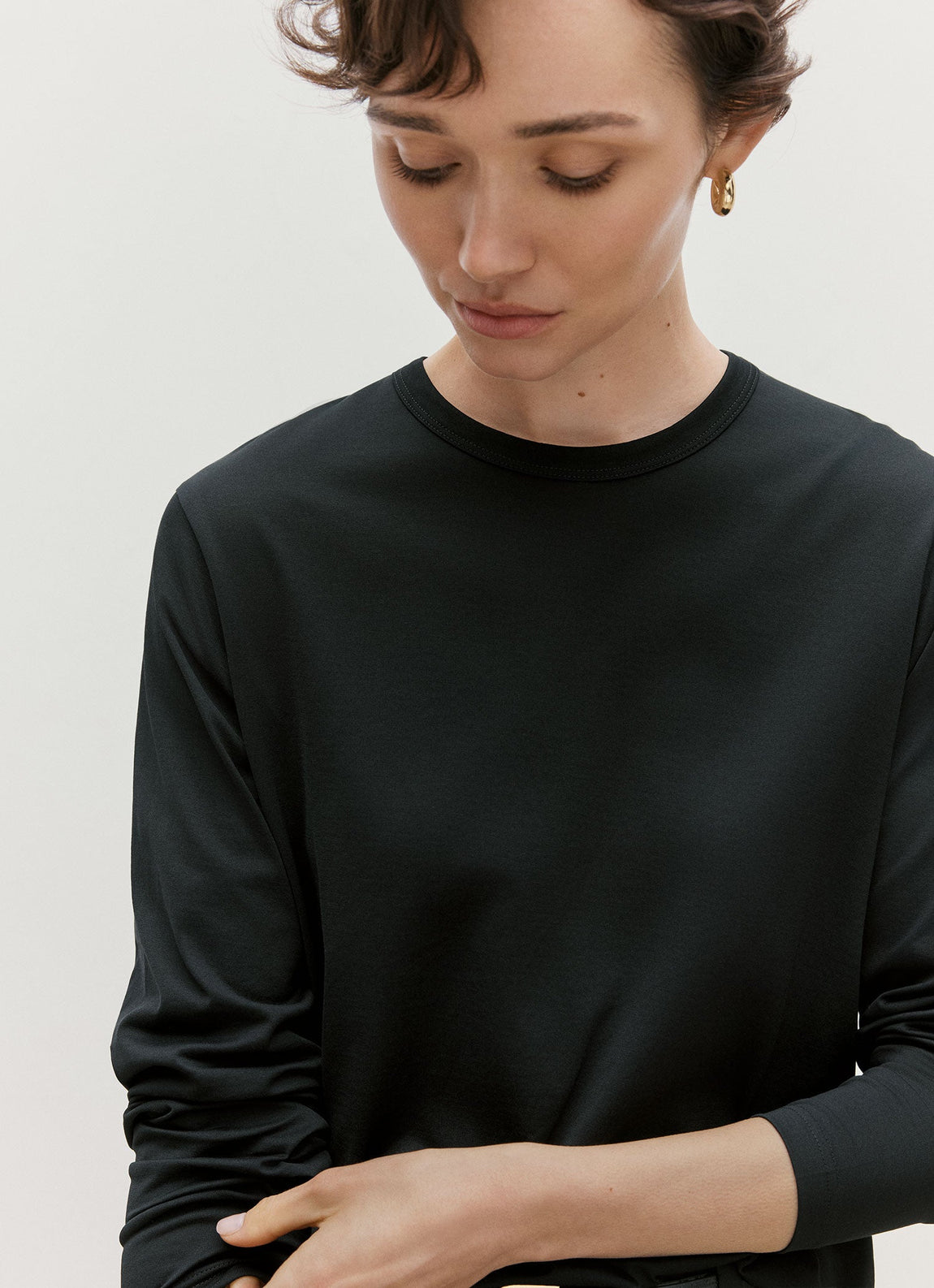 Women's Long Sleeve Everyday T-shirt in Black