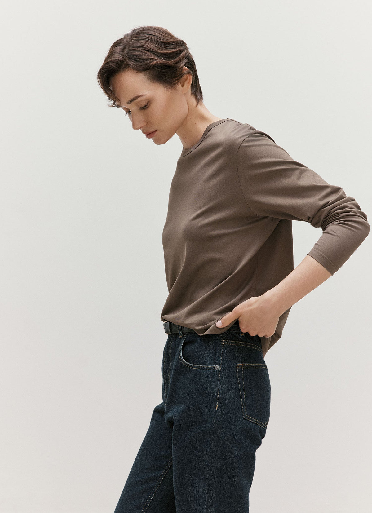 Women's Long Sleeve Everyday T-shirt in Dark Cedar