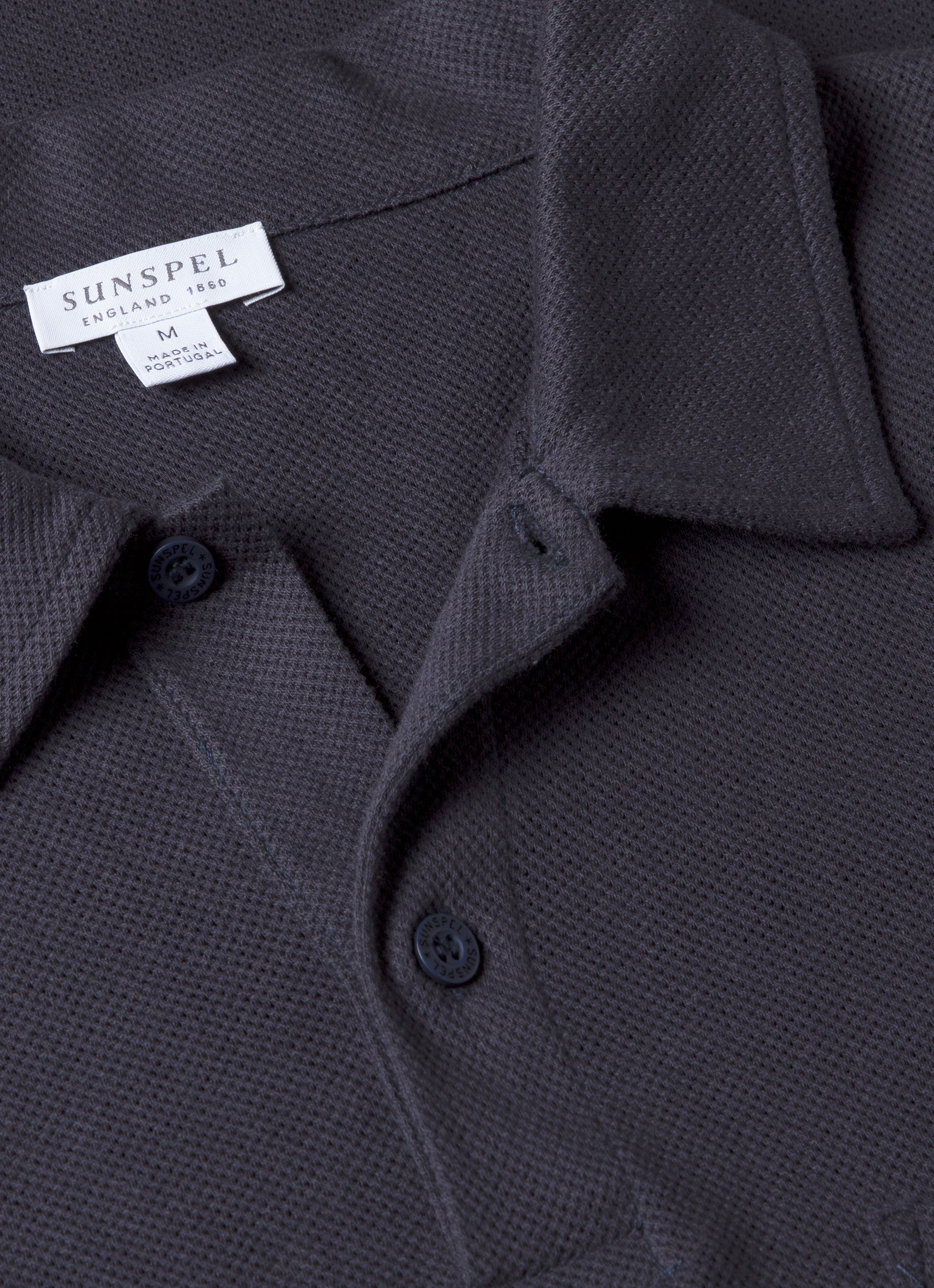 【James Bond着用】Sunspel リヴィエラ ダークグレー L リヴィエラ（ミッドウェイト） Vネック Tシャツ（Navy）| Sunspel