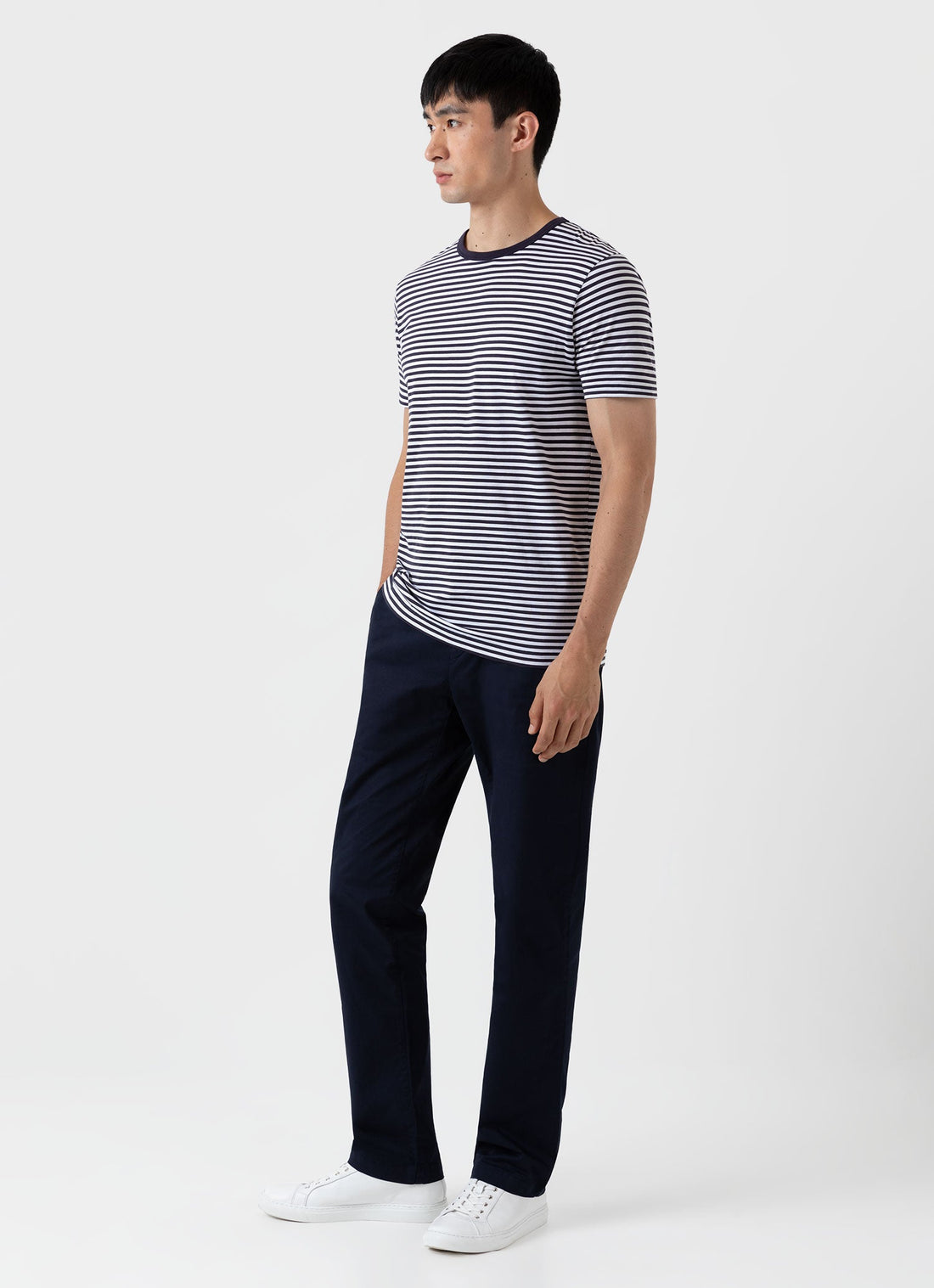 Men's Regular Fit Stretch Chino in Navy