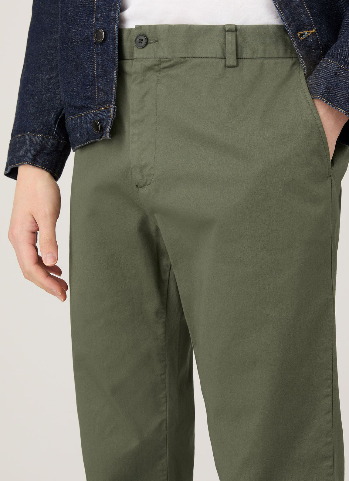 Men's Slim Fit Chino in Khaki