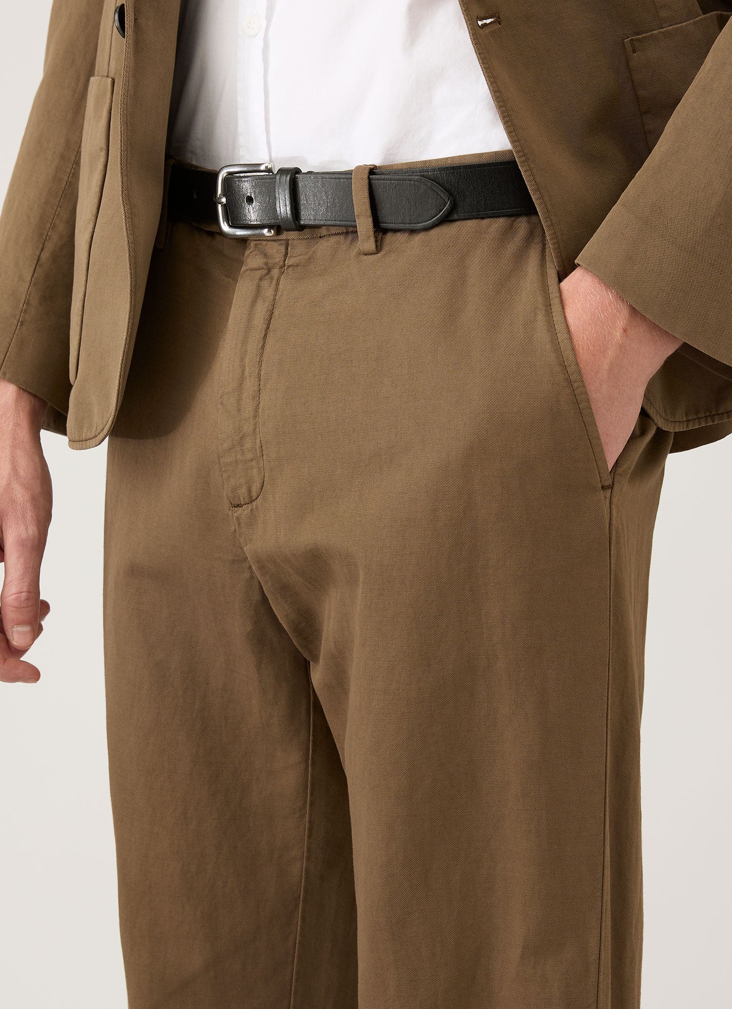 Men's Cotton Linen Two-Piece Suit in Dark Cedar