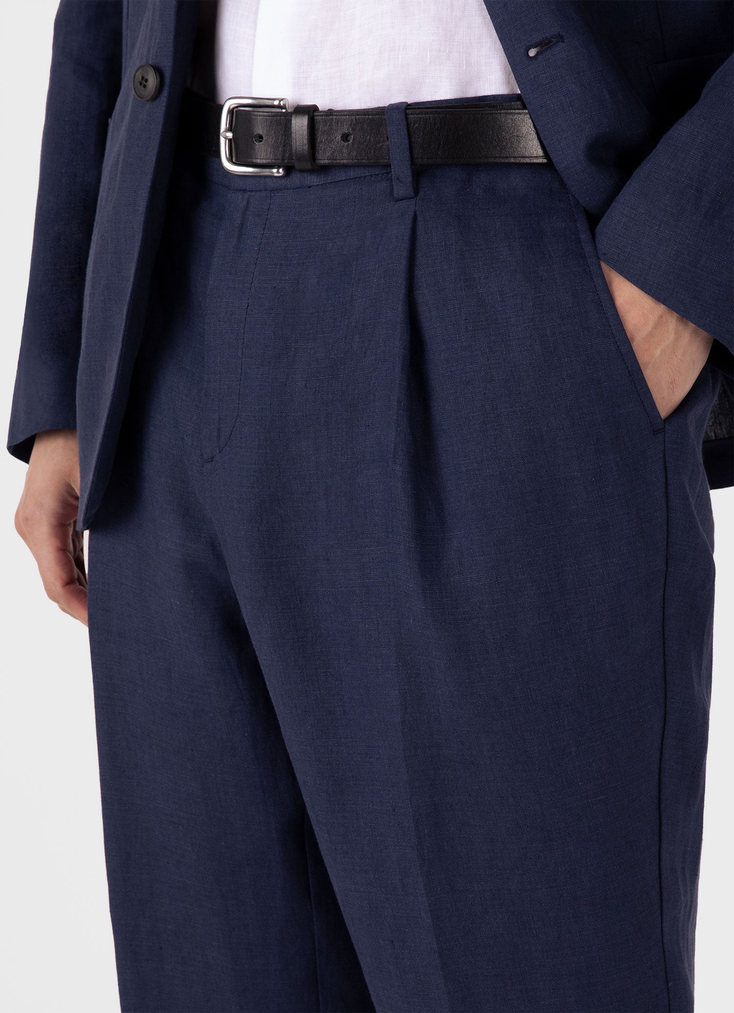 Men's Pleated Linen Trouser in Light Navy