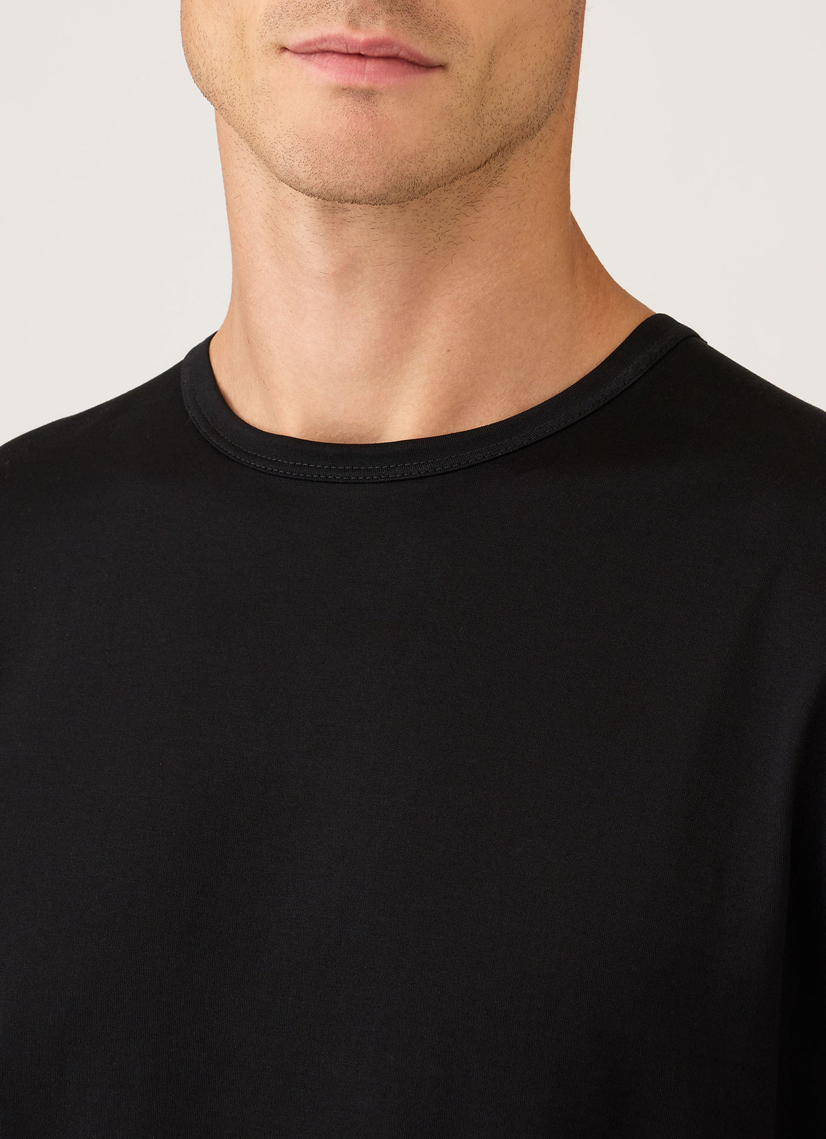 Men's Classic T-shirt in Black