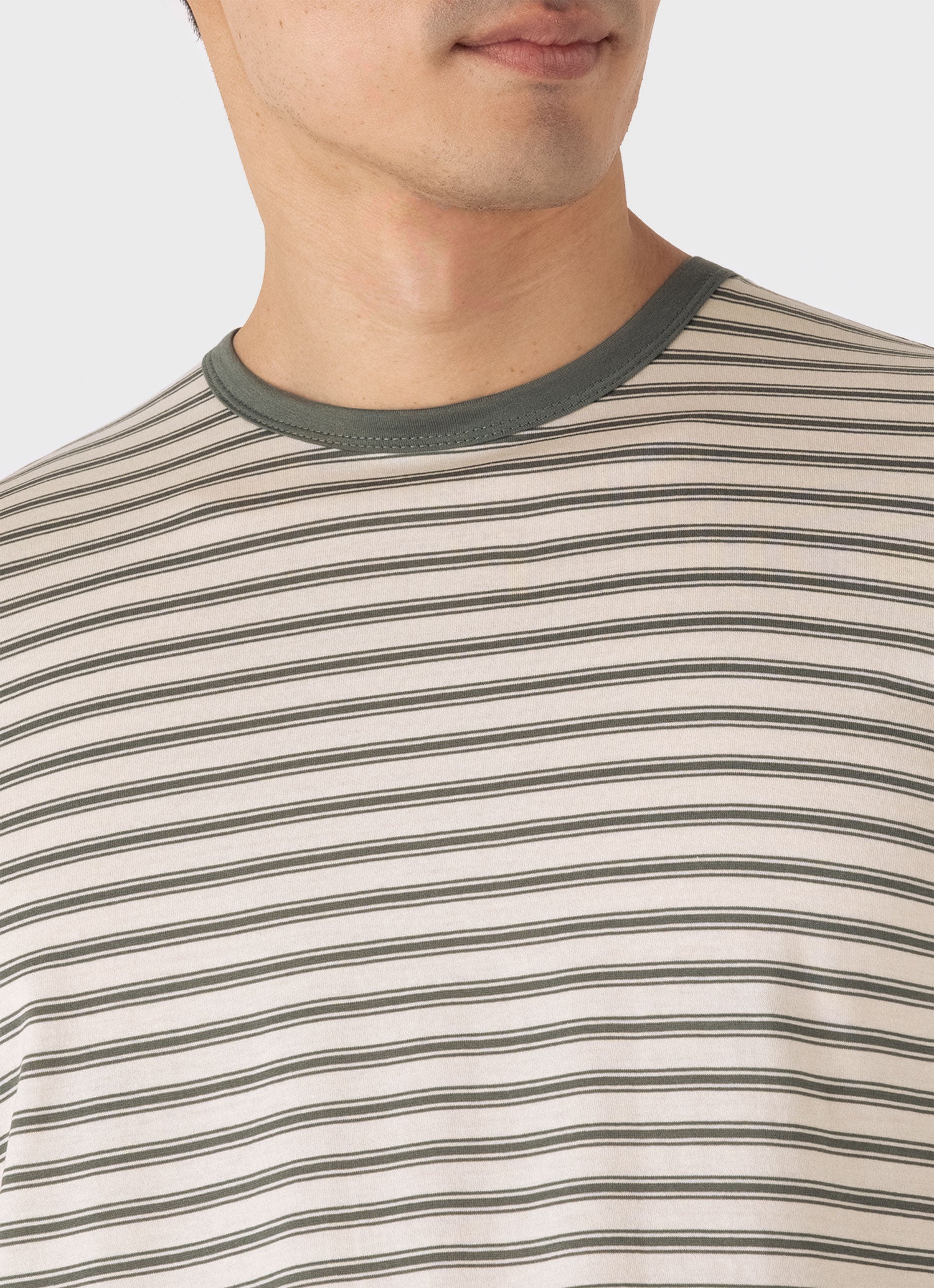 Men's Classic T-shirt in Dusk Green/Undyed