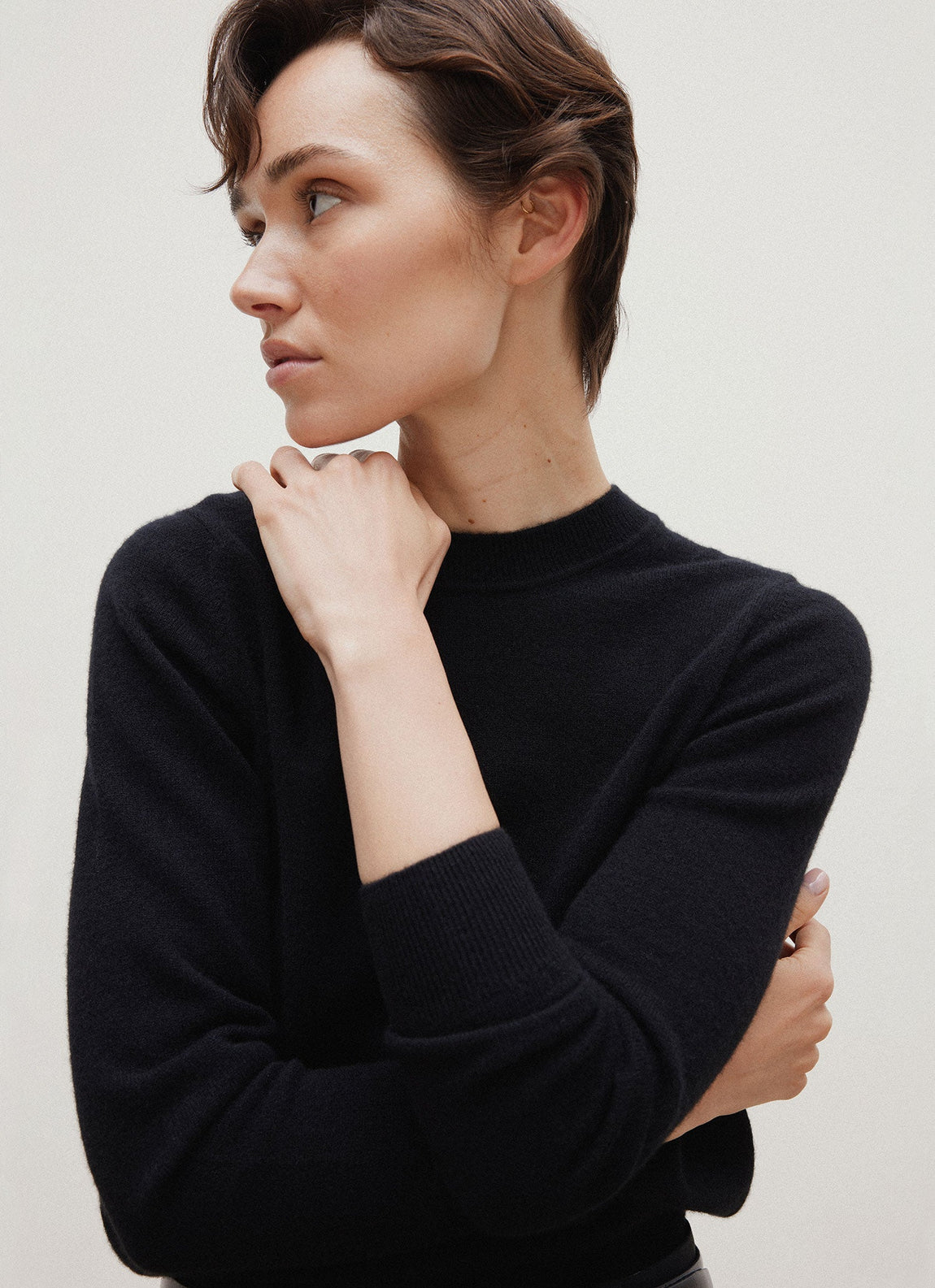 Women's Cashmere Jumper in Black