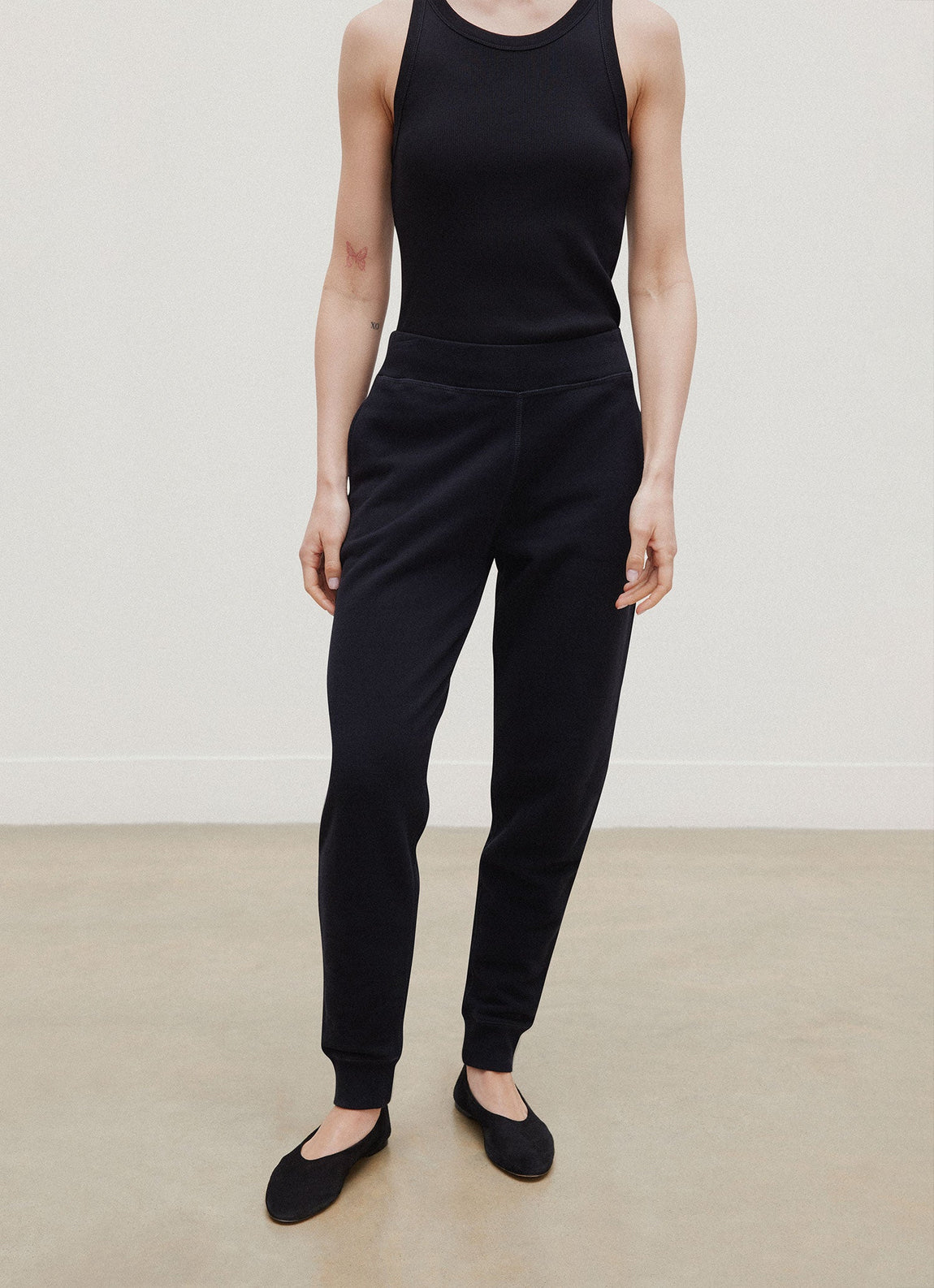 Women's Relaxed Sweatpants in Black