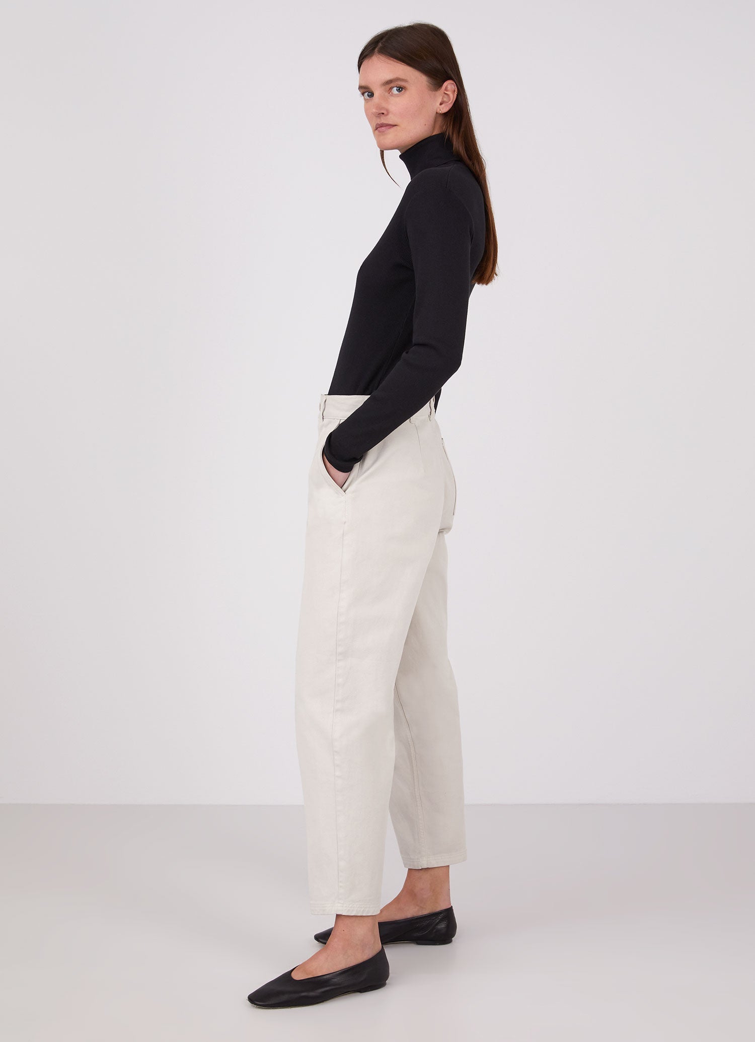 Women's Rib Roll Neck T-shirt in Black