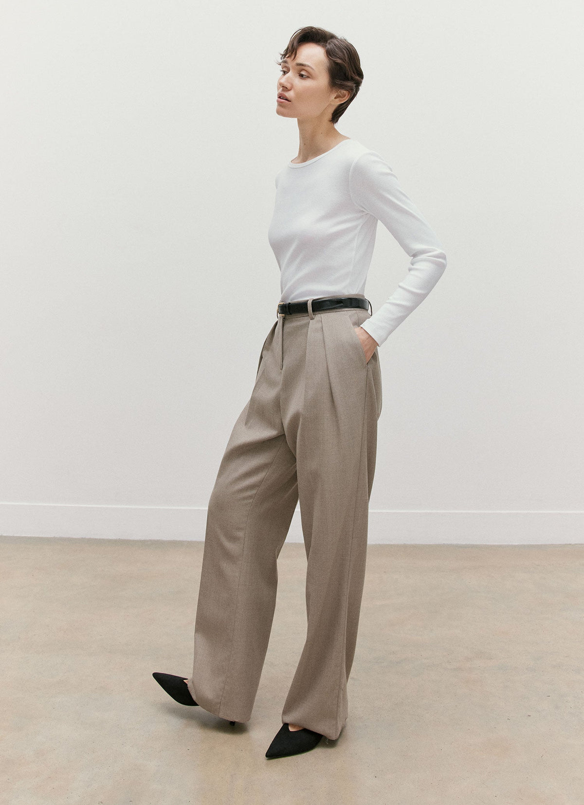 Women's Ribbed Long Sleeve T-shirt in White