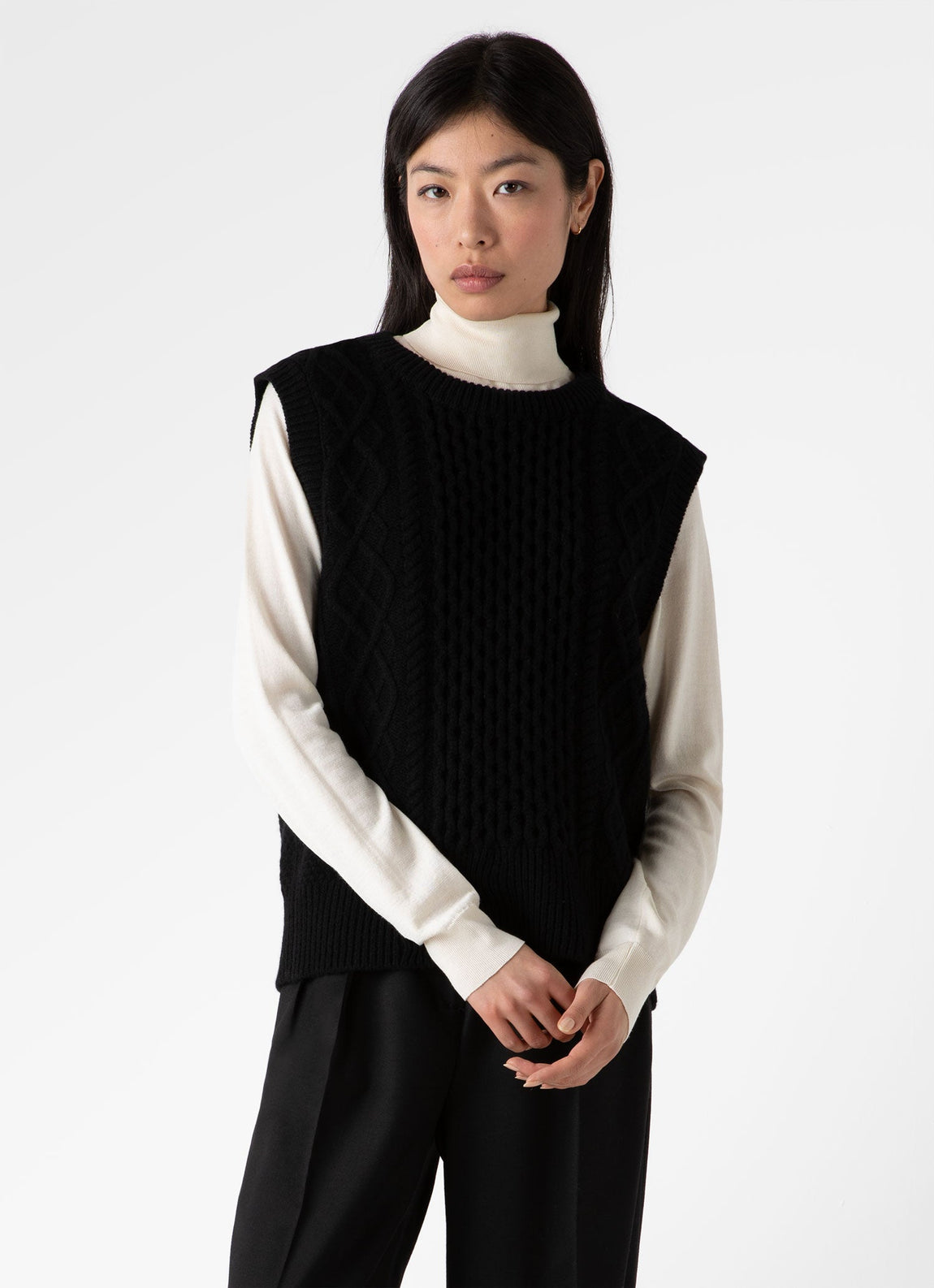 Women's Lambswool Cable Knit Vest in Black